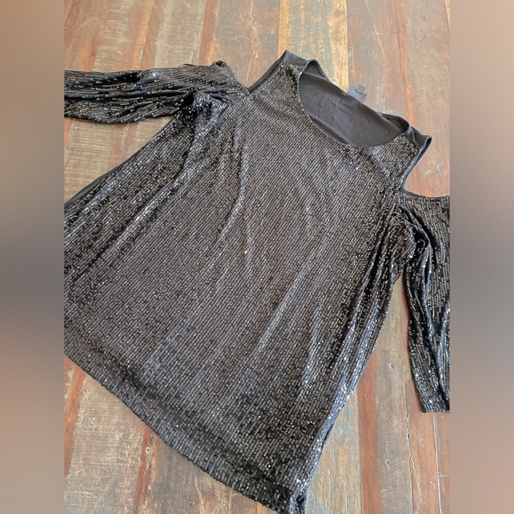 Women’s Dressy Top